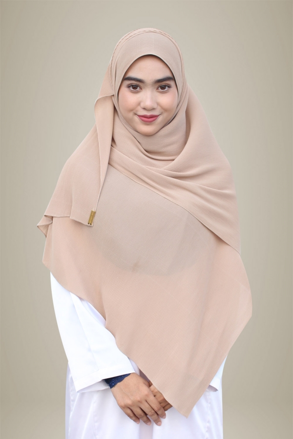 Hasna Pleated Plain - Latte Hasna Pleated Plain - Latte